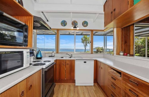 Hannahs Bay Maison | Hannah's Bay Lakefront