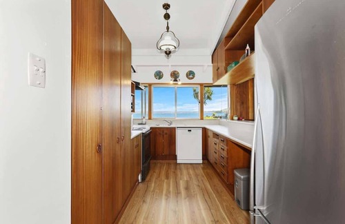 Hannahs Bay Maison | Hannah's Bay Lakefront