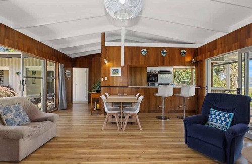 Hannahs Bay Maison | Hannah's Bay Lakefront