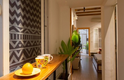 Hang Dao Appartement | Hanoi Downtown - 2 BR style africain au coeur de Hanoi
