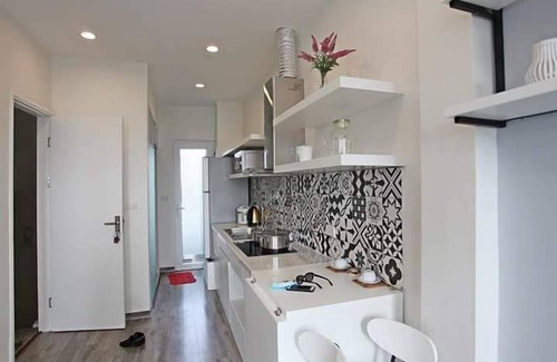 Yen Phu Appartement | Hanoi Home 2 - Lake view Apartment