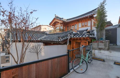 Samseon-dong Maison | Hanok Stay Mikyeong