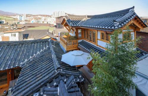 Samseon-dong Maison | Hanok Stay Mikyeong