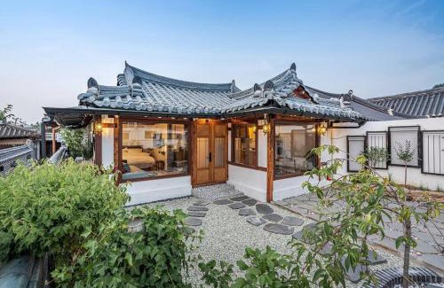 Jeonju Maison | Hanokstay Haru