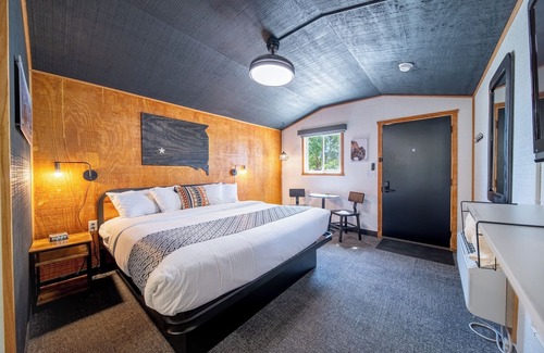 Pinnacles Entrance Badlands Hôtel | 17-Hansen Inn & Cabins, Cabin, Single King, Dog Friendly, No Smoking