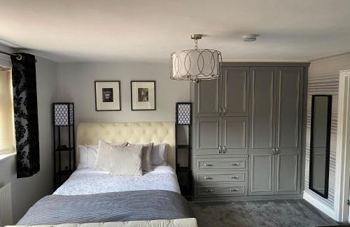 Hinckley Maison | Hansom House