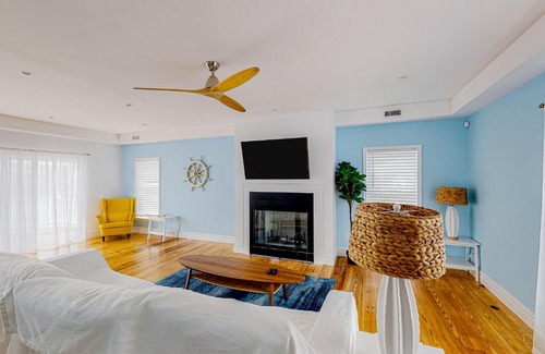 Southold Maison | Happiness Comes in Waves