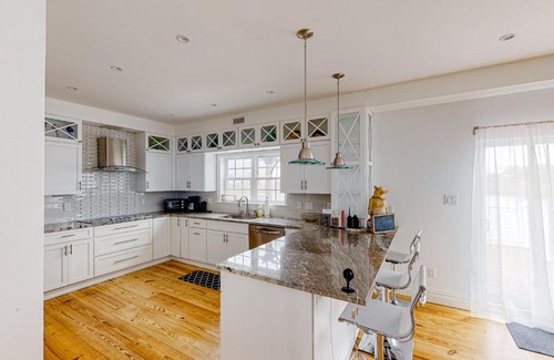 Southold Maison | Happiness Comes in Waves
