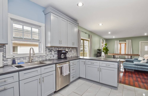 Peoria Heights Maison | Happy at the Heights: 3+BRs/3BA