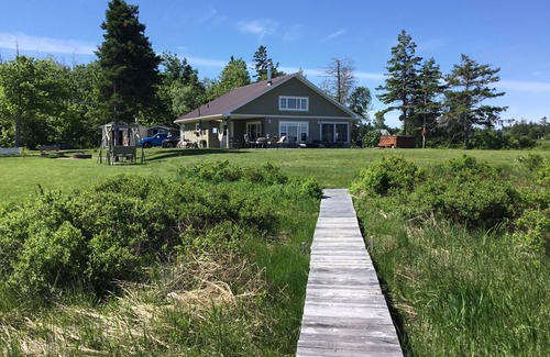 Acadian Coastal Drive Cottage | Happy Beach House