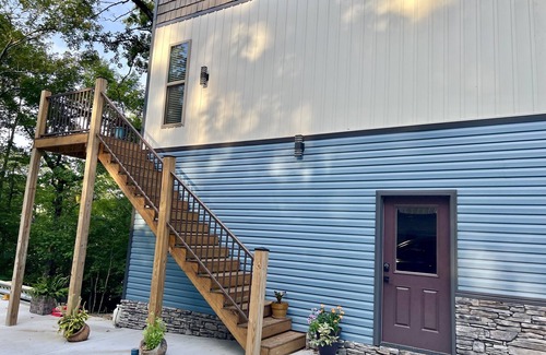 Clinton Appartement | Happy Bend Hideaway with Lake Front View & Access