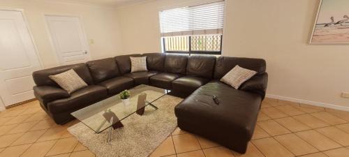 Eight Mile Plains Maison | Happy Haven at Eight Mile