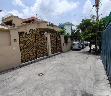 Sainik Farm Maison | Happy Home Stay
