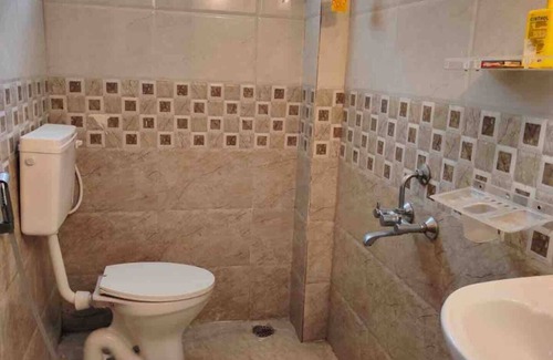 Manikonda Appartement | Happy Homes- Bright Airy Private AC 2 BHK
