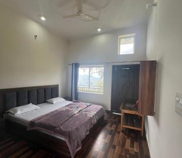 Chamba Maison | Happy Homestay And Rooftop cafe
