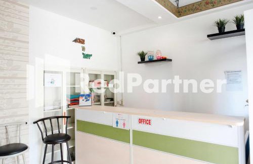 West Semarang Maison | Happy Inn Puspo Mitra RedDoorz