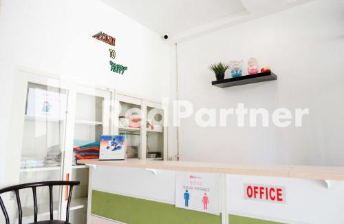 West Semarang Maison | Happy Inn Puspo Mitra RedDoorz