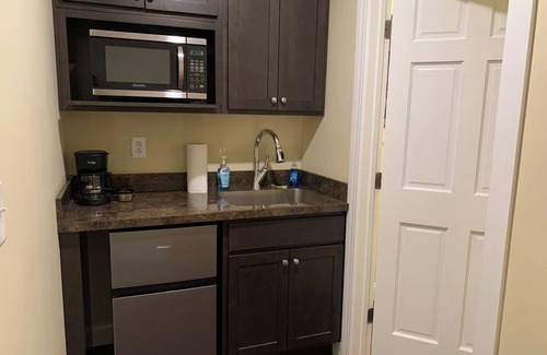 Skaneateles Appartement | Happy Pastures Campground Suite 2