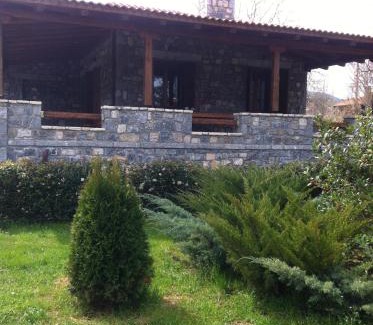 Vitina Maison | Happy trails Guesthouse Vitina