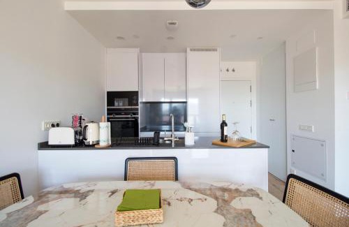 Palma-Palmilla Appartement | Happy Travel Urban Sky 19c