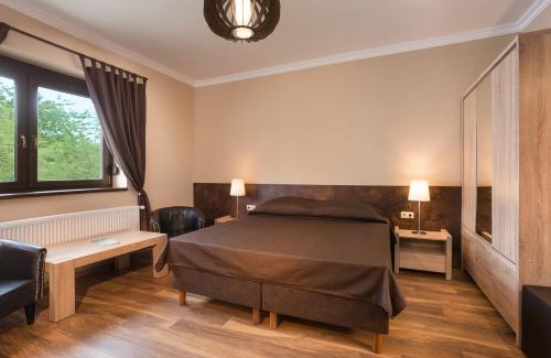 Szentendrei Maison | Harangvirág Apartmanház - Visegrád