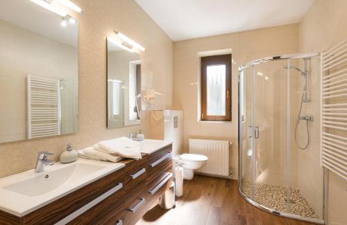 Szentendrei Maison | Harangvirág Apartmanház - Visegrád