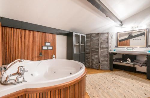 Lasserre Maison | Haras Picard Du Sant Le Chalet