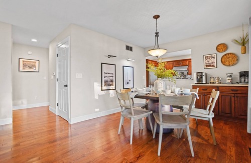 Chestertown Maison | Harbor View Haven | Waterfront w/ Hot Tub + Dock!