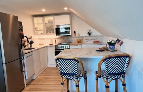 Marblehead Appartement | Harborviews! New 2-bedroom apartment sleeps 6, Historic Marblehead with parking