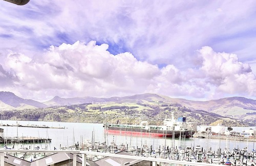 Lyttelton Maison | Harbour/marina views in Lyttelton, out door bath,15 mins from Christchurch