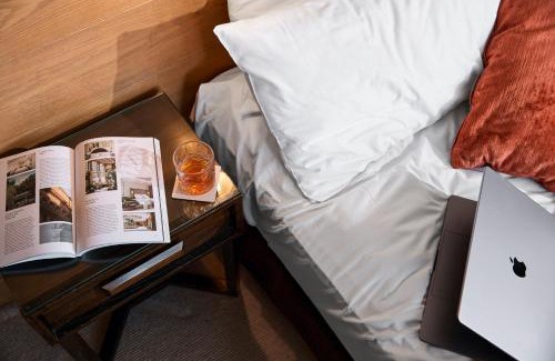 The Rocks Hôtel | Harbour Rocks by Ode Hotels