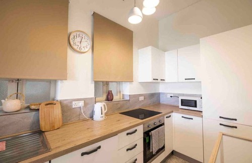 Senglea Appartement | Harbour view 2 bedroom apartment overlooking harbour