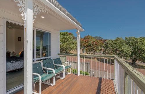 Pauanui Maison | Harbour View Haven - Pauanui Holiday Home
