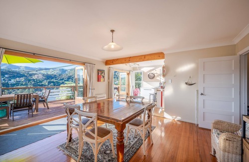 Akaroa Maison | Harbour Views - Akaroa Holiday Home