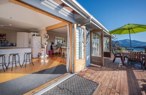 Akaroa Maison | Harbour Views - Akaroa Holiday Home