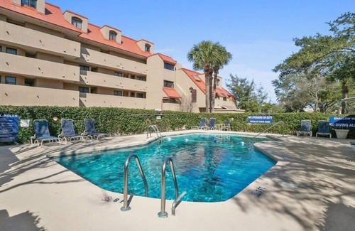 Shelter Cove Villa | Harbourside | Steps to Shops, Dining & Marina