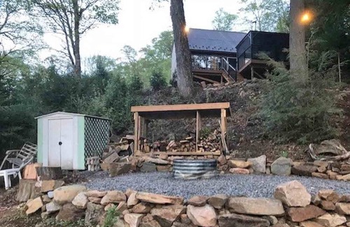 Dysart et al Cottage | Harcourt on the Hill - Secluded 3BR Cottage w/ Sauna, Dock, Kayaks, Wi-Fi