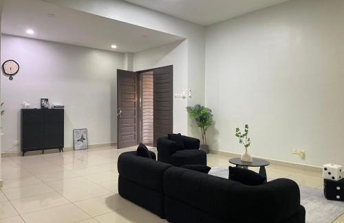Sungai Pelek Maison | Harmony Lodge