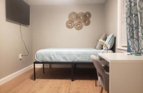 Collingdale Maison | Harmony Room with private bathroom by the Airport