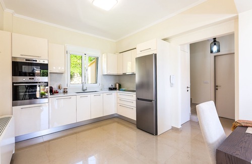 Trachilos Villa | Harmony Villa - détendez-vous sur votre propre plage privée! Intimité totale! Proche des commerces!