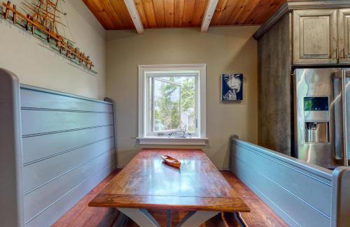 Cundys Harbor Maison | Harpswell Retreat