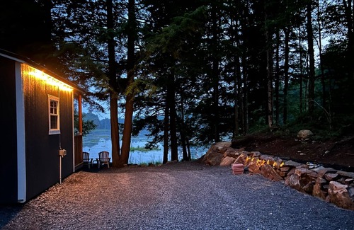 Town of Diana Cabine | Harrisville Love Shack - Secluded Retreat by RedAwning