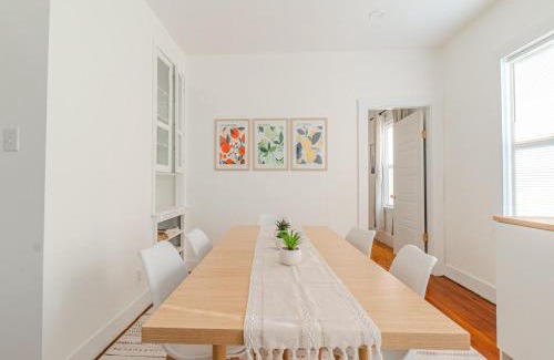 Somerville Appartement | Harvard 3BDR- 5 Min Walk to Davis Sq - Free Parking