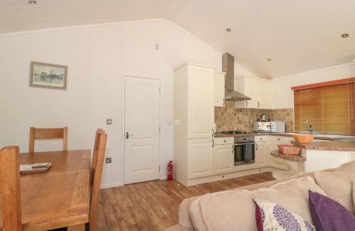 Puxton Maison | Harvester Lodge