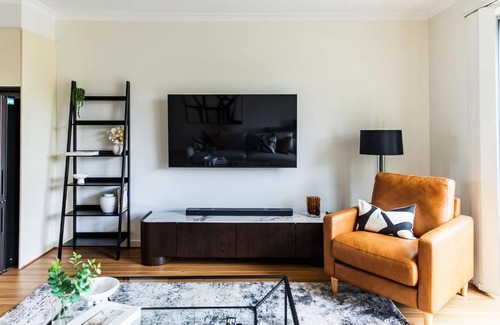 Ringwood Maison | Harvey a Stylish and Spacious Retreat in a Prime Location