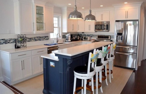 Sea Isle City Copropriété | Has Pool AND Steps from the Beach!