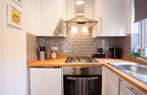 Luton Maison | Hastings House: Maison de deux chambres, près de l'aéroport de Londres Luton