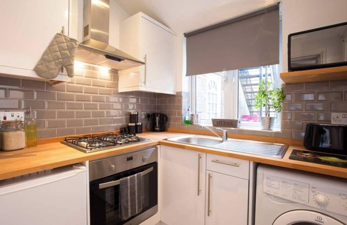 Luton Maison | Hastings House: Maison de deux chambres, près de l'aéroport de Londres Luton