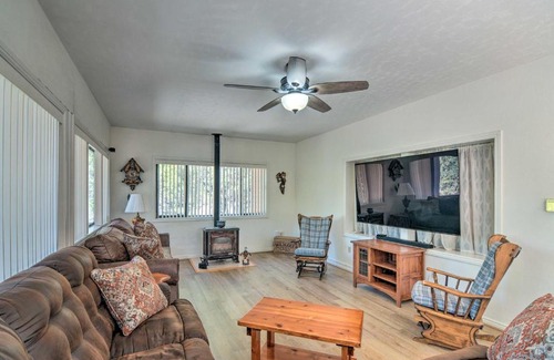 Mammoth Creek Maison | Hatch Retreat with Deck, Grill and Creek Access!