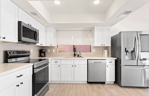 Glendale Maison | Hatcher Hideaway | 3BR w/ Heated Pool Option